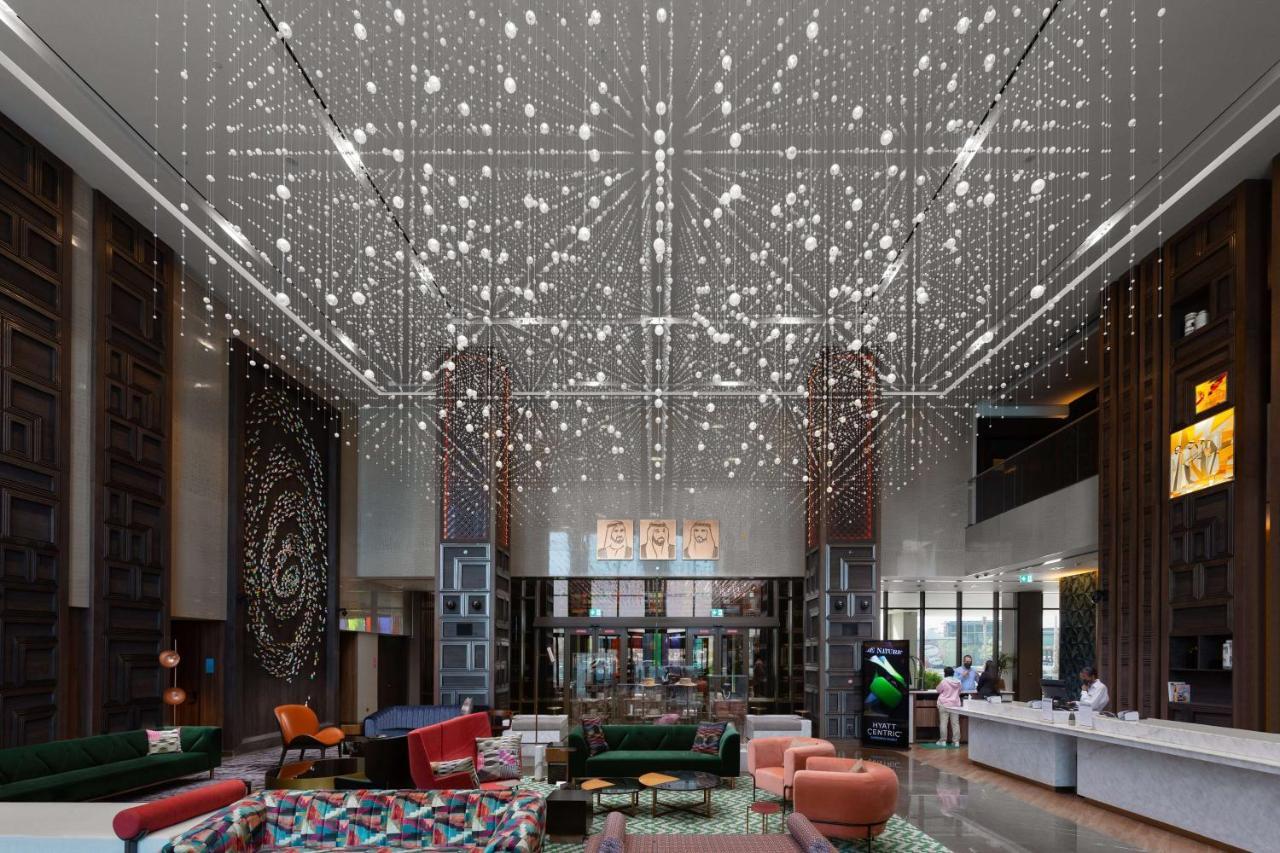 Hyatt Centric Jumeirah Дубай Екстер'єр фото The lobby of the hotel