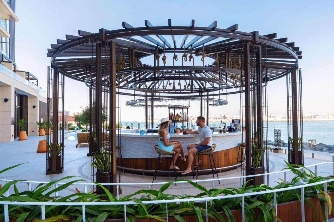 Hyatt Centric Jumeirah Дубай Екстер'єр фото The bar at the rooftop
