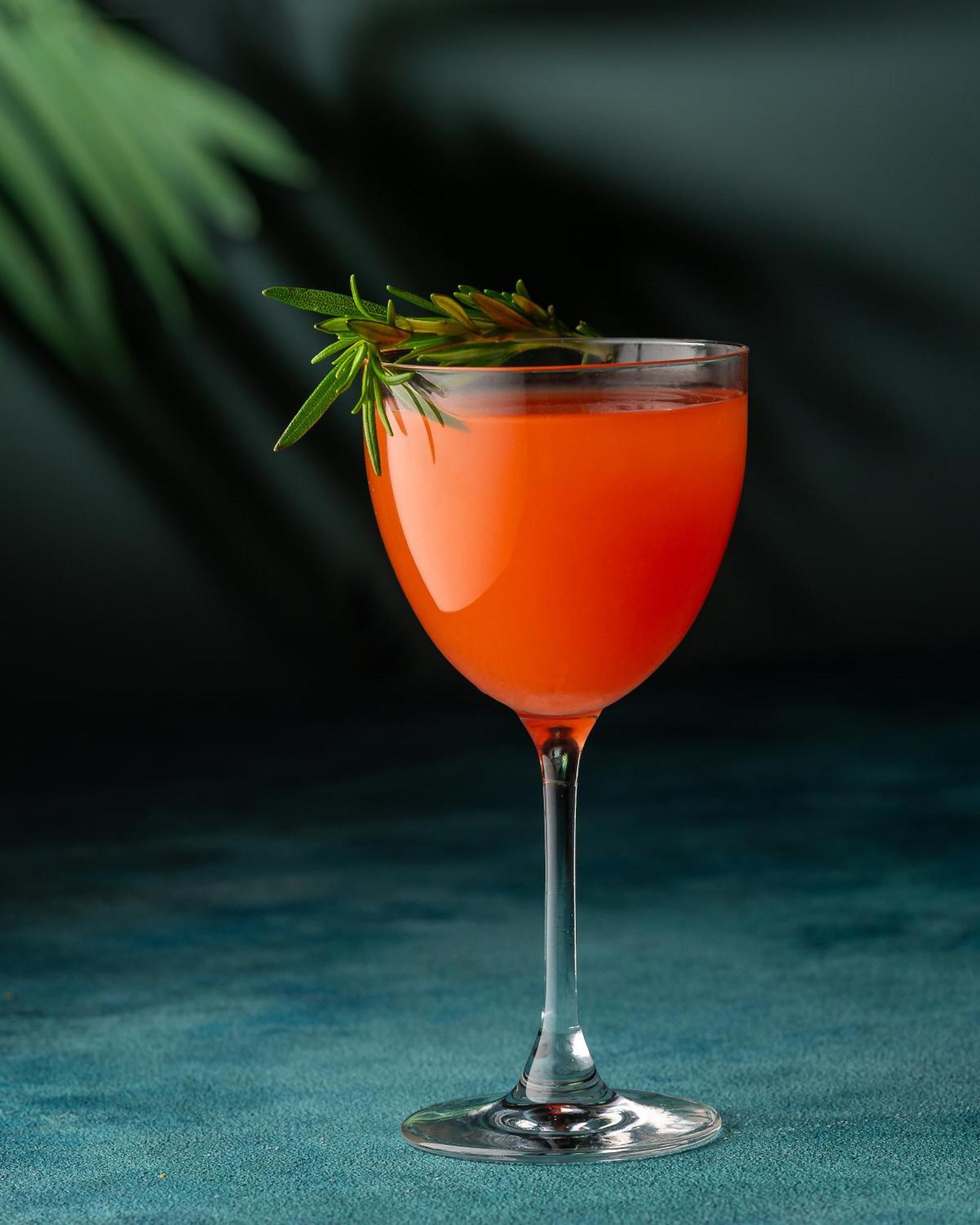 Hyatt Centric Jumeirah Дубай Екстер'єр фото A Greyhound cocktail